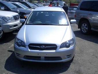 2004 Subaru Legacy Wagon Pictures