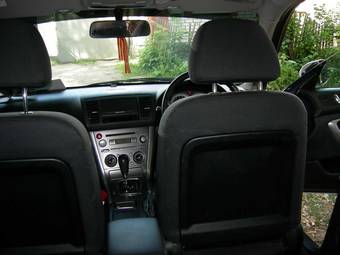 2004 Subaru Legacy Wagon Pictures