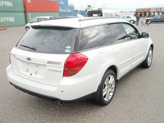 2005 Subaru Legacy Wagon Photos