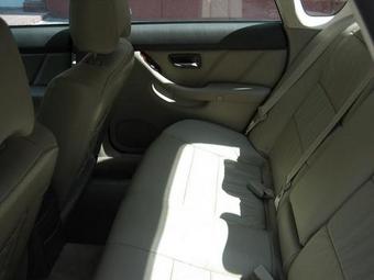 2001 Subaru Outback Photos