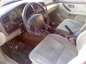 2001 Subaru Outback Pictures
