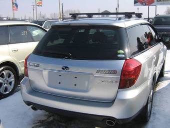 2003 Subaru Outback Pictures