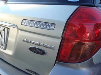 2003 Subaru Outback Photos