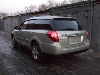 2003 Subaru Outback Photos