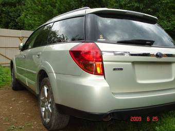 2003 Subaru Outback Pictures