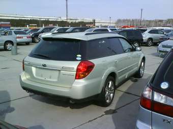 2004 Subaru Outback Pictures