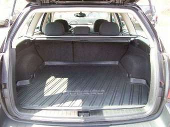 2004 Subaru Outback Pics