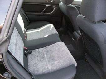 2004 Subaru Outback Pictures