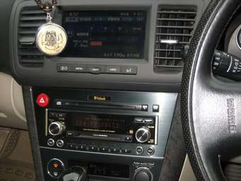 2004 Subaru Outback Pictures