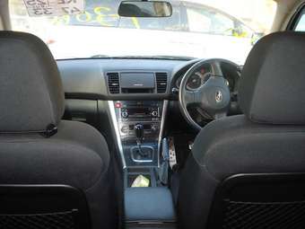 2004 Subaru Outback Photos