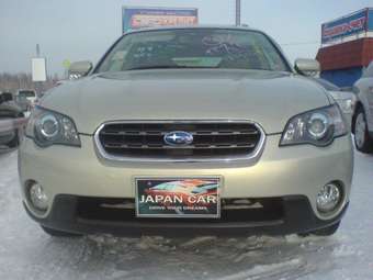 2004 Subaru Outback Pics