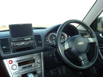 2004 Subaru Outback Pictures