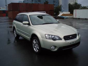 2004 Subaru Outback Photos