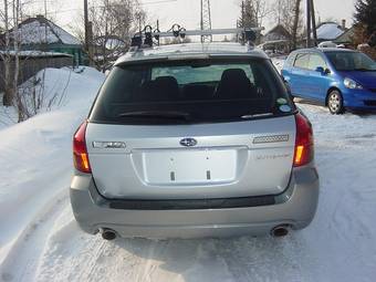 2004 Subaru Outback Pictures