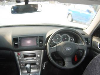 2004 Subaru Outback Images