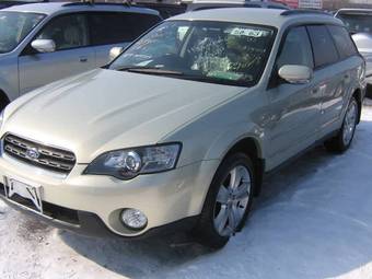 2004 Subaru Outback Photos
