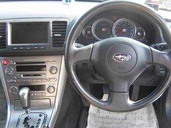 2004 Subaru Outback Pictures