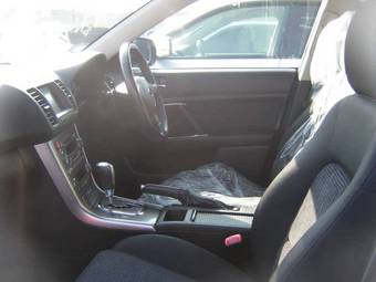 2004 Subaru Outback Images