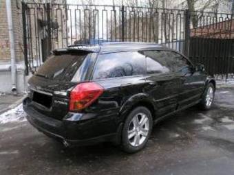 2004 Subaru Outback Pics