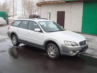 2004 Subaru Outback Photos
