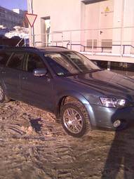2004 Subaru Outback Pictures