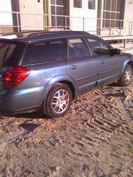 2004 Subaru Outback Pictures