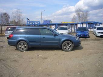 2004 Subaru Outback Pictures