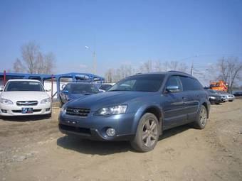 2004 Subaru Outback Photos