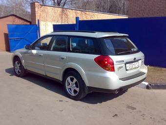 2004 Subaru Outback Pictures