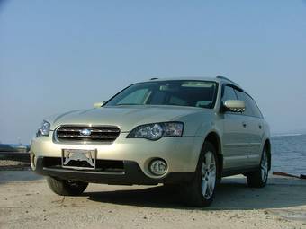 2004 Subaru Outback Photos