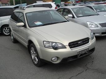 2004 Subaru Outback Photos