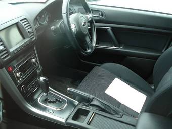 2004 Subaru Outback Pictures