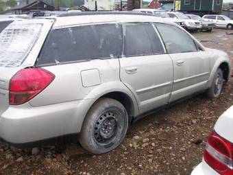 2004 Subaru Outback Pics