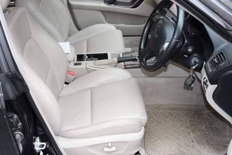 2004 Subaru Outback Pictures