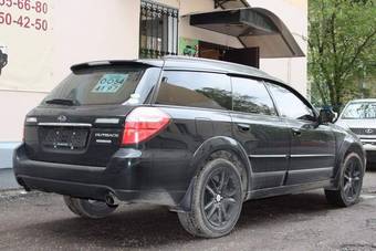 2004 Subaru Outback Photos