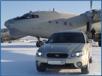 2004 Subaru Outback Photos