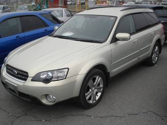 2004 Subaru Outback Pictures