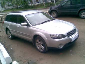 2004 Subaru Outback Photos