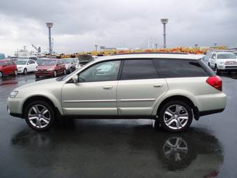 2004 Subaru Outback Pictures
