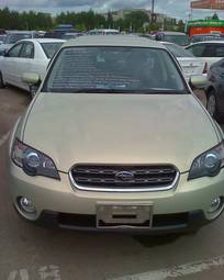 2004 Subaru Outback Photos