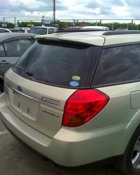 2004 Subaru Outback Pictures