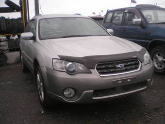 2004 Subaru Outback Photos