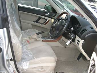 2004 Subaru Outback Photos