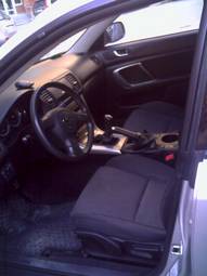 2004 Subaru Outback Pictures