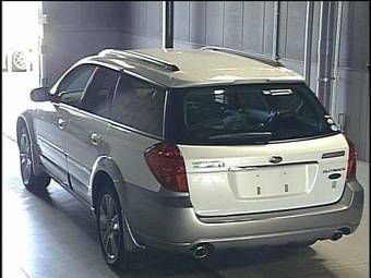 2004 Subaru Outback Pictures