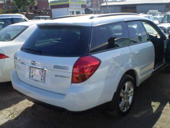 2004 Subaru Outback Images