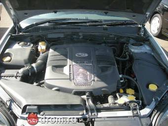 2004 Subaru Outback Photos