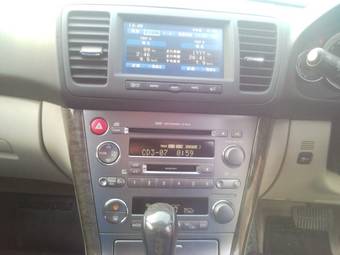 2004 Subaru Outback Pics
