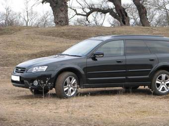 2004 Subaru Outback Pictures