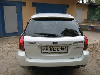 2004 Subaru Outback Photos